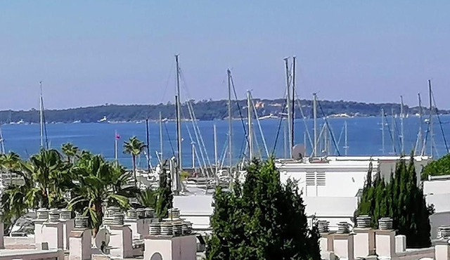 Appartement 1 pièce Golfe Juan Front de mer