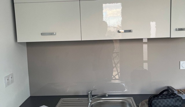 Appartement 1 Pièce Rénovée Avec Salle Deux Bain Clic Clac