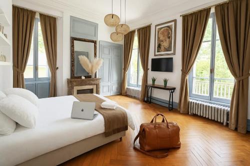 Appartement 100m2 d'élégance au sein d'un Château caché à 10min de Lyon