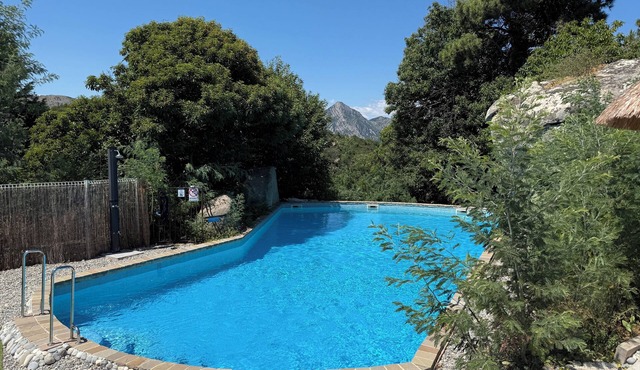 Appartement 2 Pièces Avec Jardin Dans un Domaine de Châtaigneraie