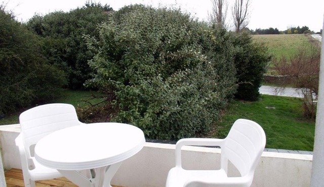 Appartement 2 Pièces en Nature Proche Plage - FR-1-418-165