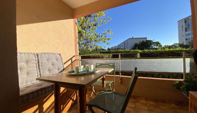 Appartement 2P Cabine à Sainte-Maxime, 4 Couchages, Rez-de-Chaussée, Proche Centre et Bord de Mer - FR-1-226-500