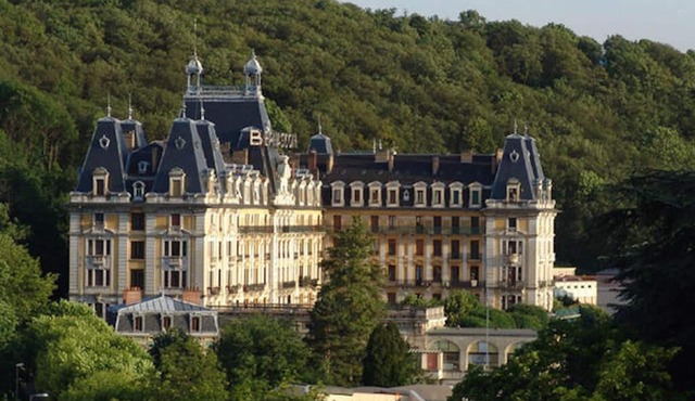 Appartement 3 Étoiles RDC 70 m² Avec Terrasse et Garage