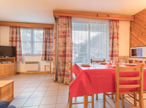 Appartement 3 pièces, 4-6 pers, centre Briançon, balcon, garage, à 400m télécabine - FR-1-330C-14