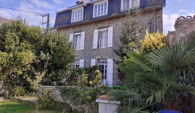 Appartement 3 Pièces Dans Belle Maison, Jardin Clos, à Saint-servan
