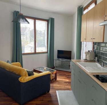 Appartement 35 m2 1er étage 200 m de la mer avec jardin