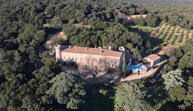 Appartement 4 Chambres Dans un Château du 16ème Siècle