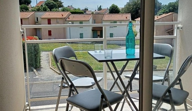 Appartement 4 Pers. avec Piscine, à 200m Plage – Parking Privé – La Bernerie-en-Retz - FR-1-612-103