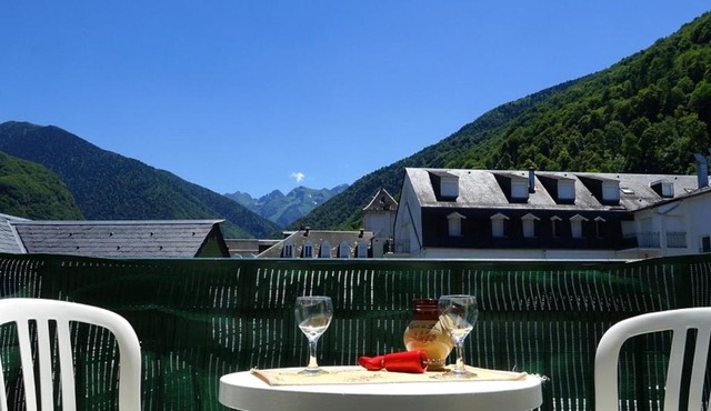 Appartement 4 pers. à Luchon - Balcons Sud, Parking et Proximité Thermes et Commerces - FR-1-313-151