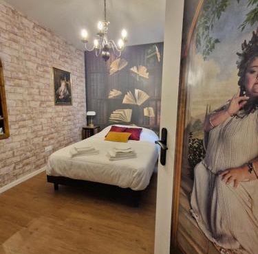 Appartement 4 pers - déco magique immersive - centre Reims