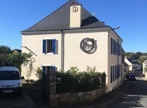 Appartement 40m² lumineux avec cuisine équipée, Wi-Fi gratuit, proche mairie et église à Fay - FR-1-410-301