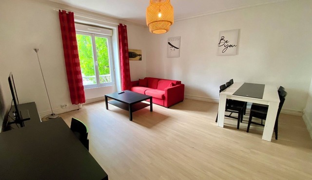 Appartement 45 Mètres Carrés Proche Centre Ville et Facultés/ecoles