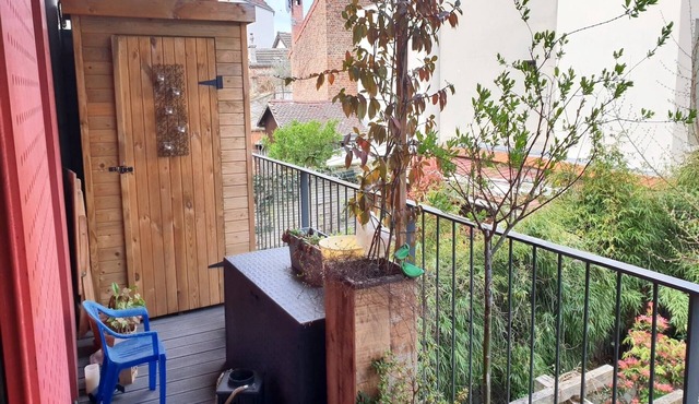 Appartement 53m2 à 200m du Métro Ligne 11 Avec Terrasse et Parking à Romainville