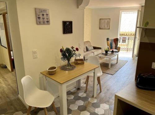 Appartement 56m2 avec balcon en coeur de village