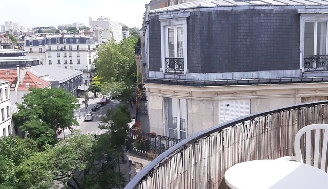 Appartement 6ème Étage Avec Terrasse et Balcon