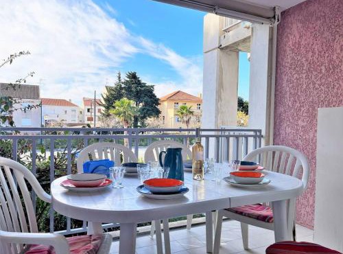 Appartement 6 couchages à 100m plage avec terrasse, parking, lave-linge et piste cyclable proche - FR-1-251-550