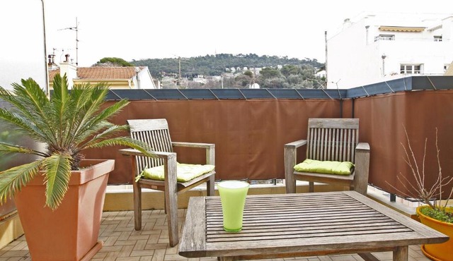 Appartement 6 personnes avec terrasse Le Port Nice
