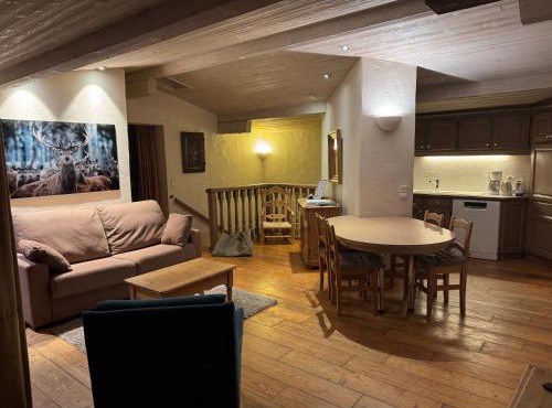 Appartement 71m2 près de Megève, à 200m télécabine la Princesse, local à ski, 2 chambres, parking couvert