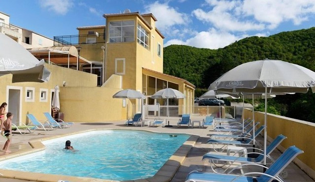 Appartement Abordable au Calme! Accès Piscine + TV