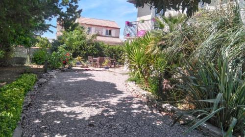 Appartement accueillant à Mauguio, 55 m² avec jardin paisible