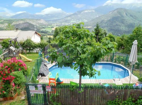 Appartement accueillant à Selonnet de 80 m² avec piscine partagée