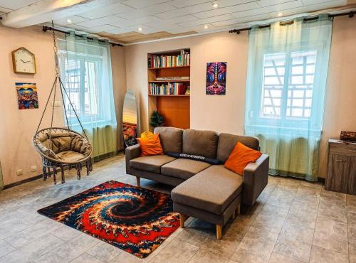 Appartement agréable et atypique, rénové, wifi, terrasse, jardin