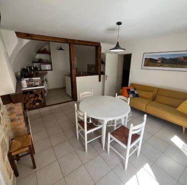 appartement au calme à Yronde et Buron