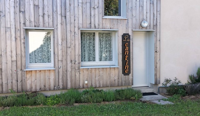 Appartement au Calme Proche des Commerces au Bord de la Loire