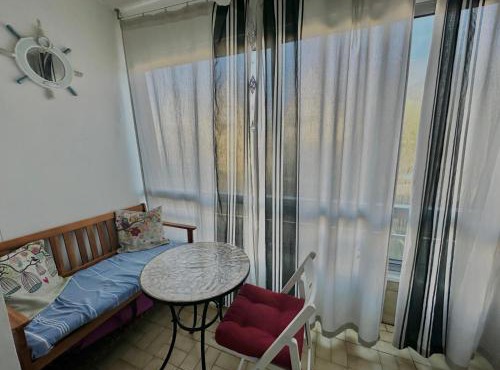 Appartement avec loggia - Proche centre et plage