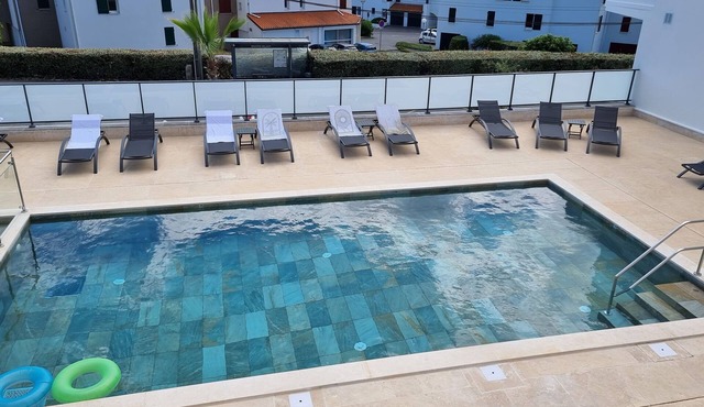 Appartement avec Accès à Deux Piscines!