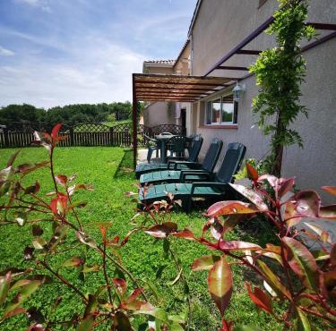 Appartement avec jardin et vue sur campagne
