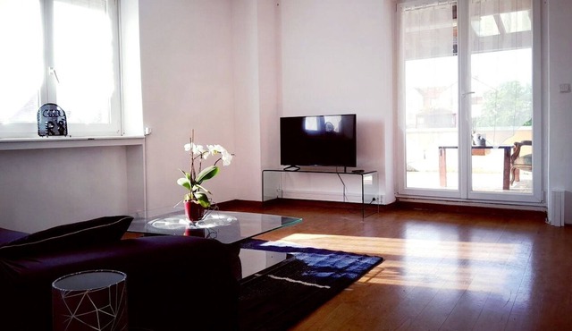 Appartement Avec la Terrasse Couverte à 2.1 km du Golf