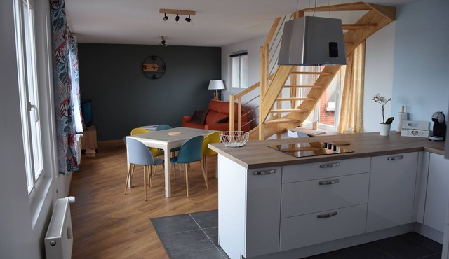 Appartement Avec Magnifique vue sur Port Situé Entre la Plage et le Centre Ville