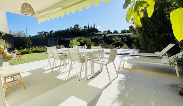 Appartement Avec Piscine Privative à 15 min du Centre Ville de Nice & de la mer