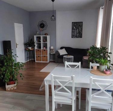 Appartement avec stationnement gratuit