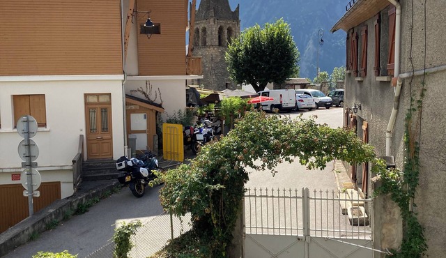 Appartement Avec Terrasse, 10 Minutes de l Alpes d Huez