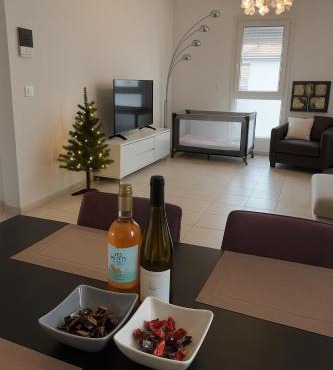 Appartement Bes, Attique neuf avec confort