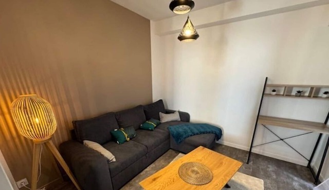 Appartement Cosy et Lumineux Dans Village Medieval