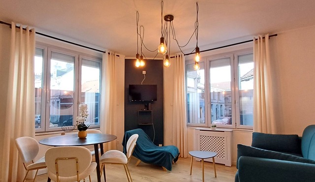 Appartement Calais Black 2/4 personnes - Centre Ville - Proche A16 - Plage -