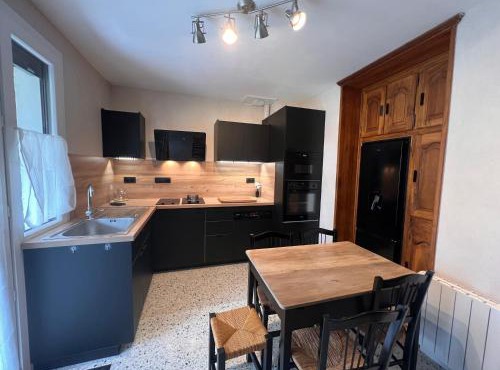 Appartement calme avec jardin dans maison