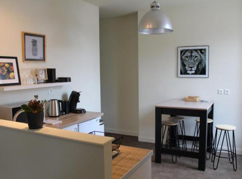 Appartement Central à Briey : 2 Ch, Cuisine équipée, Proche Commerces et Activités - FR-1-584-105