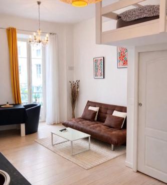 Appartement central avec balcon