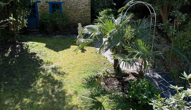 Appartement Centre Ville D'auray Avec Grande Terrasse et Jardin Privatif