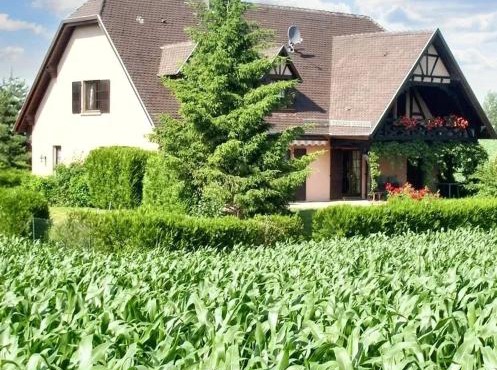 Appartement charmant à Hochfelden - 100 m² et parking gratuit