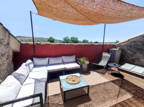 Appartement climatisé avec belle terrasse à 10 min d'Uzès