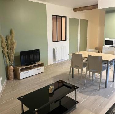 Appartement cosy rénové dans une ancienne longère