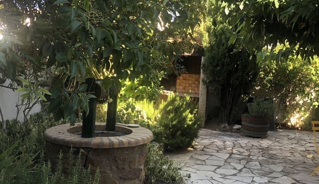 APPARTEMENT COLORS by REINE DU SUD, HAVEN OF PEACE IN THE HEART OF NARBONNE