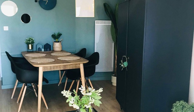 "appartement Confortable Rénové Dans Résidence Proche de L'océan et du Golf."