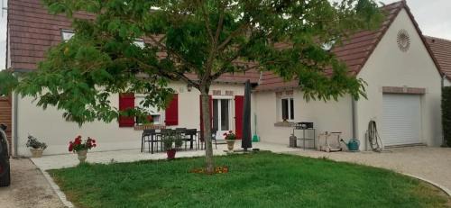 Appartement confortable avec piscine à Cour-Cheverny