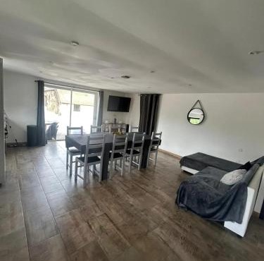 Appartement confortable à Curgy avec terrasse 60 m²